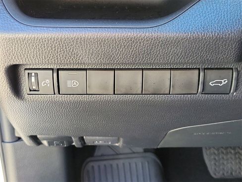 Used 2023 Toyota RAV4 XLE image 32
