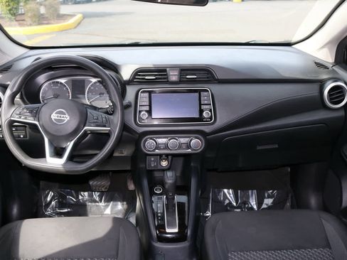 Used 2020 Nissan Versa S FWD image 12