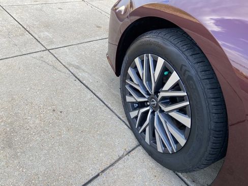 Used 2024 Nissan Altima 2.5 SV image 24