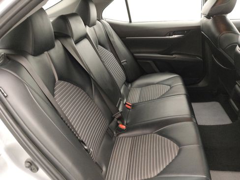 Used 2023 Toyota Camry SE FWD image 19