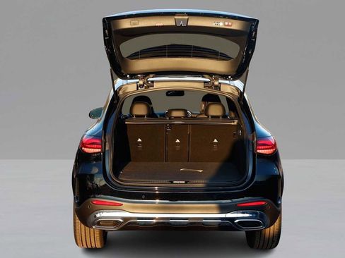 New 2026 Mercedes-Benz GLC 300 GLC 300 image 9