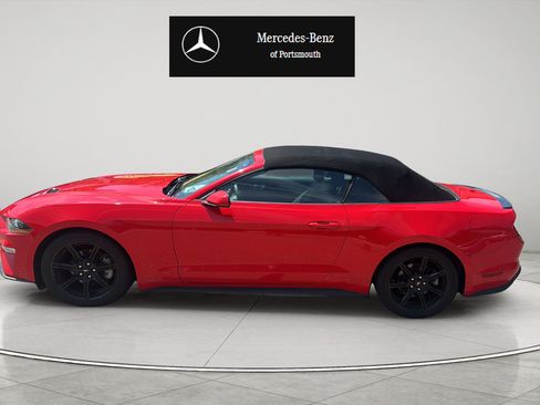 Used 2019 Ford Mustang Convertible w/ Black Accent Package RWD image 2