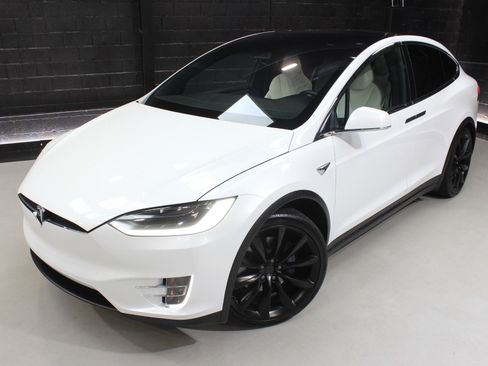 Used 2017 Tesla Model X 100D image 7
