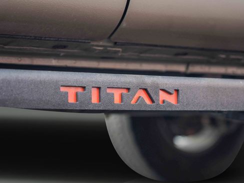 Used 2024 Nissan Titan PRO-4X w/ Pro-4x Utility Package image 6