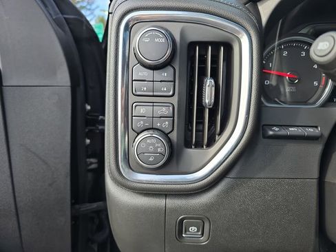 Certified 2020 Chevrolet Silverado 3500 LTZ w/ LTZ Plus Package image 21