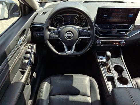 Certified 2023 Nissan Altima 2.5 SR w/ SR Premium Package FWD image 12