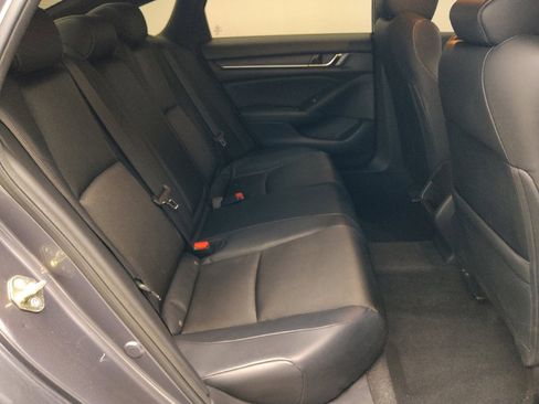 Used 2018 Honda Accord Sport image 19