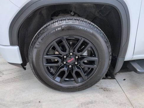 Used 2020 GMC Sierra 1500 Elevation w/ Elevation Value Package AWD/4WD image 10