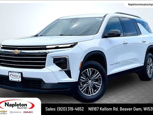 Used 2026 Chevrolet Traverse LT AWD/4WD image 1