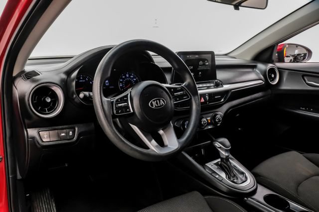 Used 2020 Kia Forte LXS FWD image 3