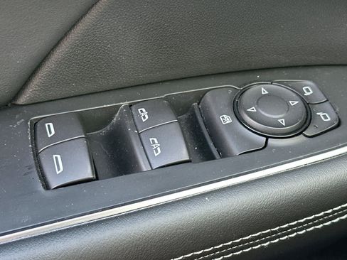 Used 2022 Buick Envision Preferred FWD image 13