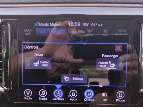 Used 2017 Chrysler Pacifica Touring-L w/ Tire & Wheel Group FWD image 27