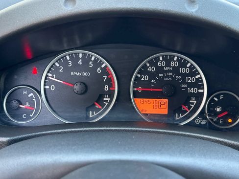 Used 2012 Nissan Pathfinder S RWD image 23
