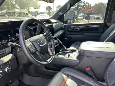 Used 2024 GMC Sierra 2500 AT4 w/ AT4 Premium Plus Package image 13