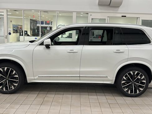 Used 2026 Volvo XC90 B6 Plus w/ Protection Package Premier image 8