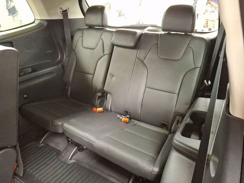 Used 2021 Kia Telluride LX image 9