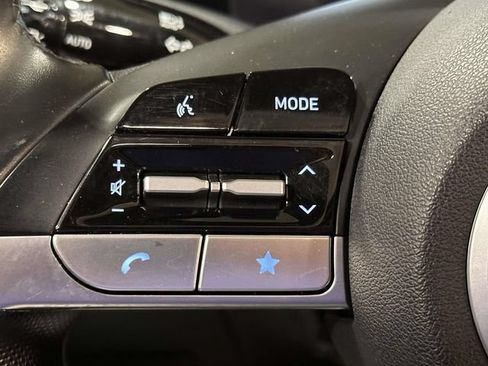 Used 2025 Hyundai Elantra SEL FWD image 25