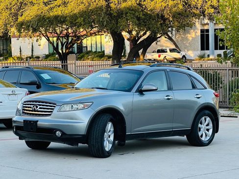 Used 2004 INFINITI FX35 2WD w/ Technology Pkg image 5