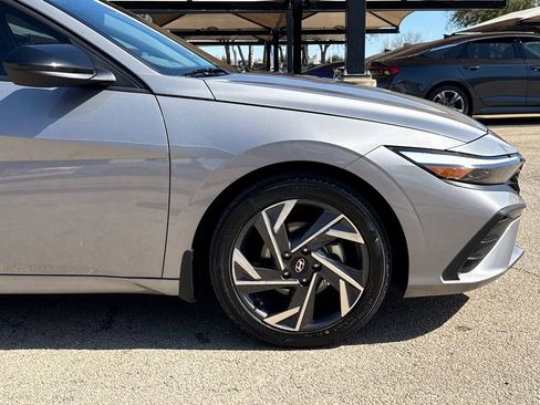 Certified 2025 Hyundai Elantra Sport image 5