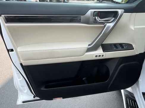 Used 2022 Lexus GX 460 Premium w/ Premium Plus Package AWD/4WD image 14