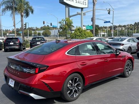 Used 2025 Hyundai Sonata SEL FWD image 4