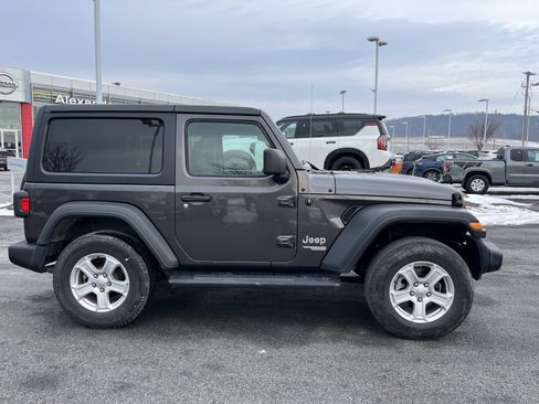 Used 2020 Jeep Wrangler Sport image 2