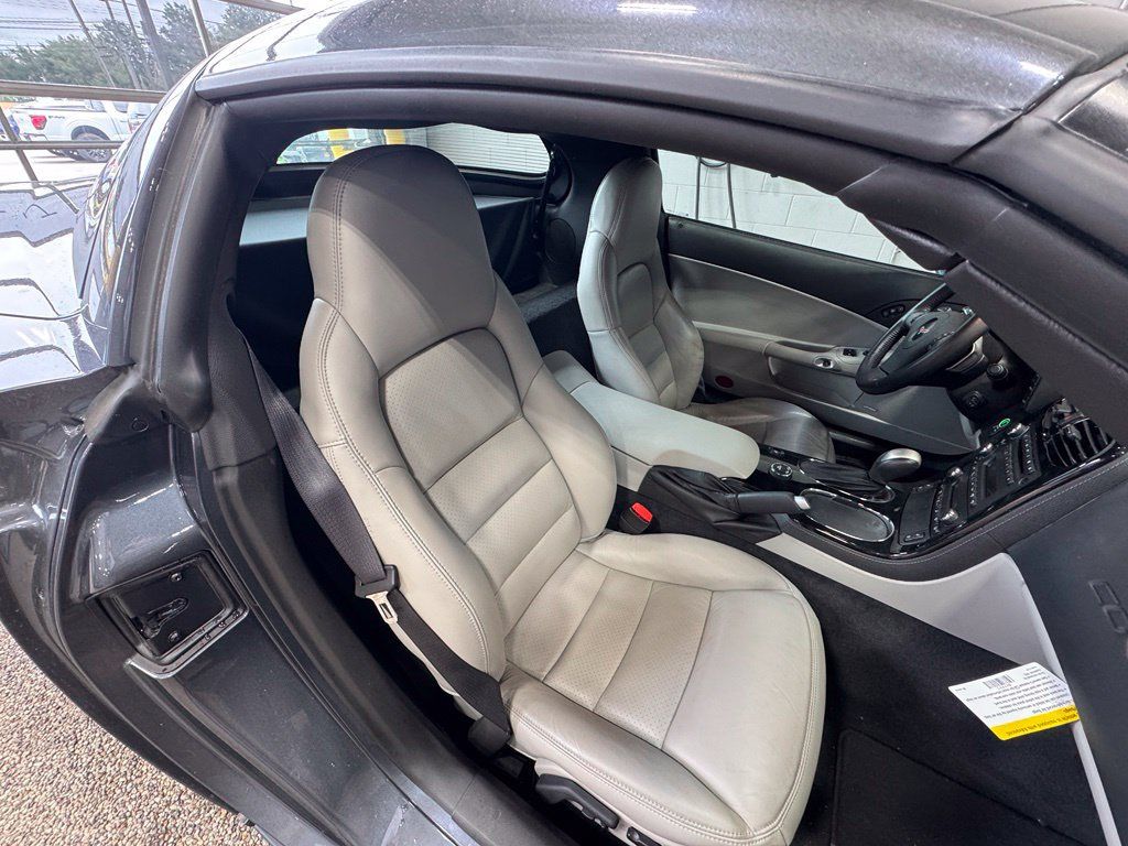 Used 2009 Chevrolet Corvette Coupe w/ Preferred Equipment Group RWD image 10