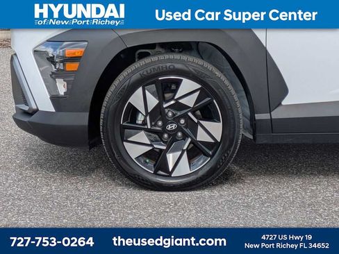 Certified 2024 Hyundai Kona SEL FWD image 10