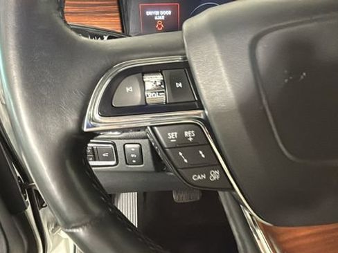 Used 2020 Lincoln Navigator Reserve w/ Luxury Package AWD/4WD image 15