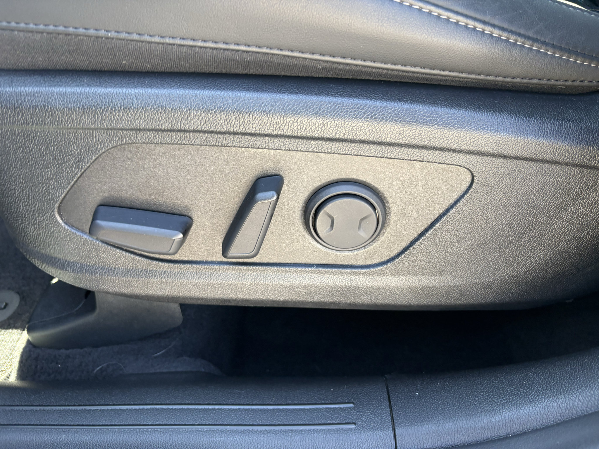 Used 2024 Kia Sorento SX AWD/4WD image 18
