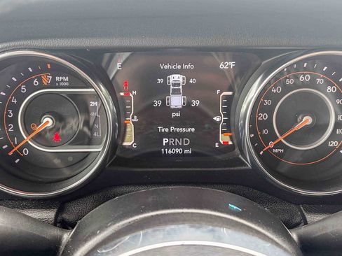 Used 2020 Jeep Gladiator Overland image 22