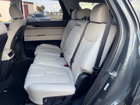 Used 2022 Hyundai Palisade SEL w/ 8P Bench Seat Package FWD image 11