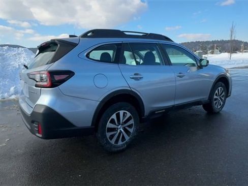 Used 2022 Subaru Outback 2.5i image 8
