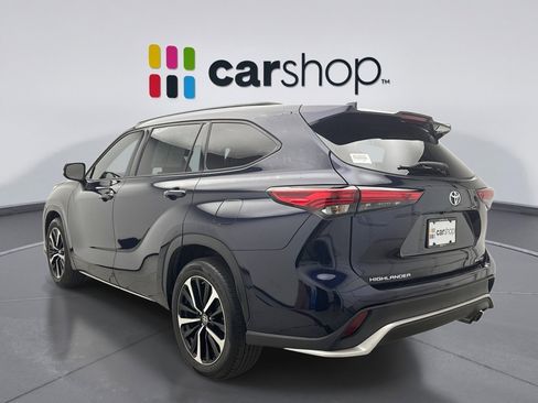 Used 2022 Toyota Highlander XSE image 3