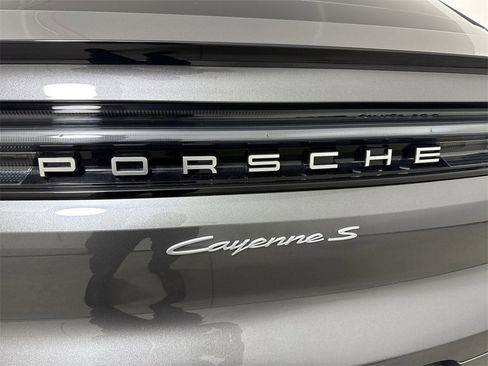 New 2026 Porsche Cayenne S image 19