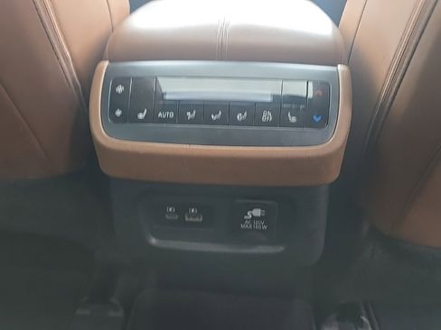 Certified 2023 Nissan Pathfinder Platinum image 33