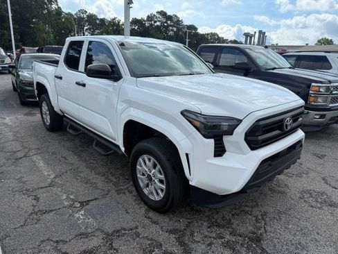 Used 2024 Toyota Tacoma SR AWD/4WD image 1