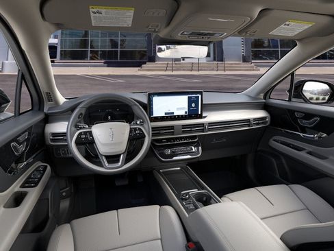 New 2025 Lincoln Corsair AWD w/ Equipment Group 101A image 9
