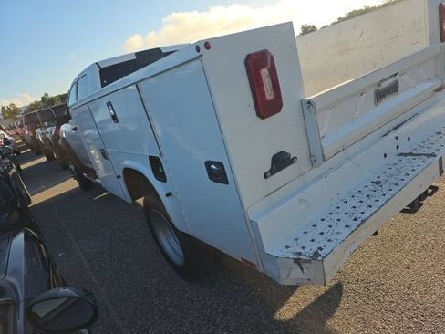 Used 2023 RAM 4500 SLT w/ Quick Order Package 2YG SLT AWD/4WD image 3