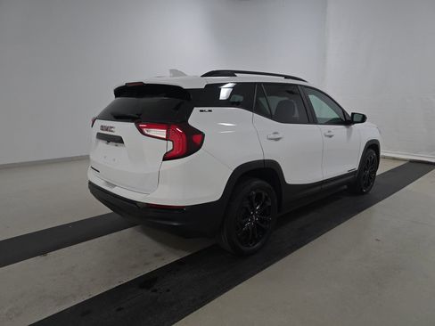 Used 2022 GMC Terrain SLE w/ Driver Convenience Package FWD image 5