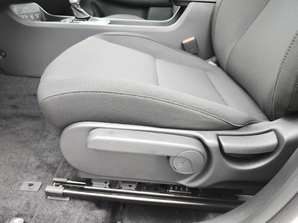 New 2027 Hyundai Kona SE FWD image 24