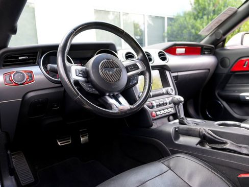 Used 2019 Ford Mustang Premium RWD image 5