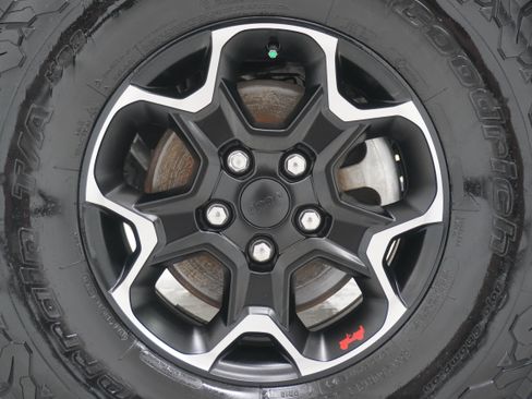 Used 2021 Jeep Wrangler Unlimited Sport AWD/4WD image 29