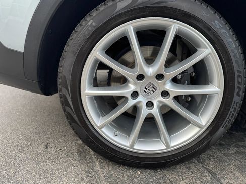 Used 2020 Porsche Cayenne AWD/4WD image 33