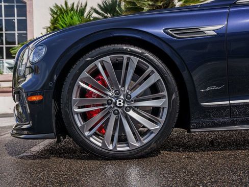 Used 2025 Bentley Flying Spur Plug-In Hybrid AWD/4WD image 6