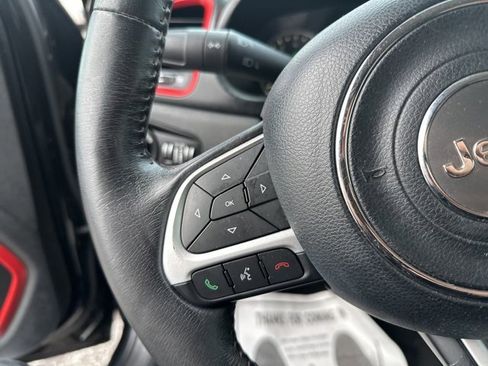 Used 2016 Jeep Renegade Trailhawk image 7