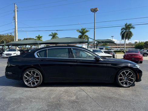 Used 2016 BMW 740i image 8