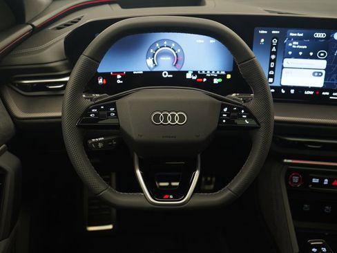 New 2026 Audi SQ5 Prestige AWD/4WD image 9