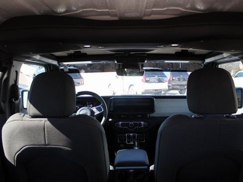 Used 2024 Jeep Wrangler Sahara w/ Technology Group image 17