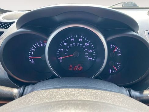 Used 2013 Kia Soul + w/ Audio Pkg FWD image 21